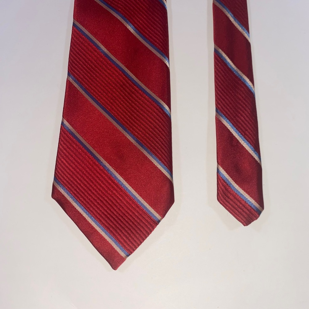 Golden Clasp Prince Consort Mens Red Blue Striped Polyester Necktie Vintage 2860